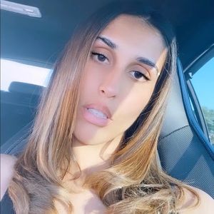 Meet your Posher, Mallika